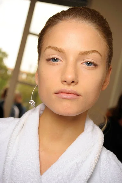 Look 1